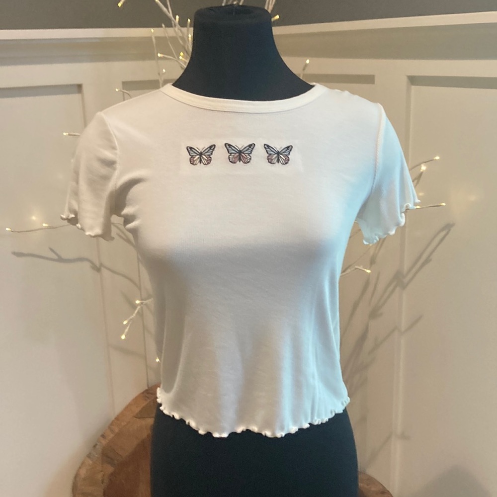 Art classes white tshirt with butterfly’s
